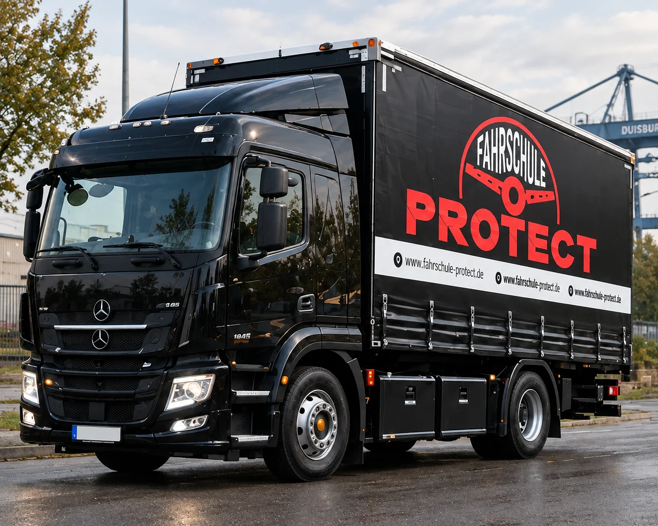 Lkw der Fahrschule Protect